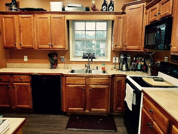 5th image of 161 Hardwood Ridge Dr