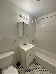 Rented by ER (DO NOT USE)