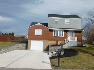 422 Kathy Lynn Dr, Pittsburgh, PA 15239