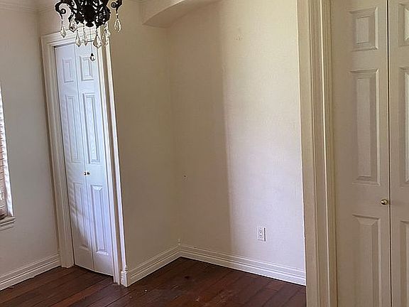 3rd image of 3001 SW 125th St