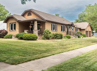 245 E 4th Ave, Garnett, KS 66032