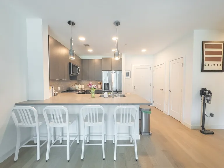 65 Lewis St #204 — Photo 10