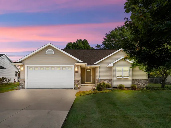 2103 High Meadows Ln, Neenah, WI 54956