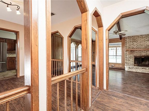 4th image of 3917 Misty Meadow Dr