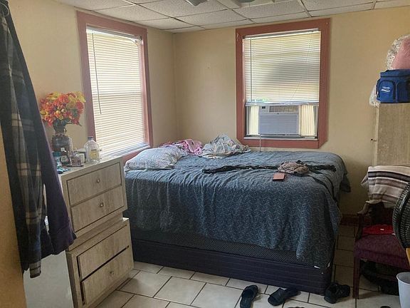 5th image of 4140 NE 17th Avenue