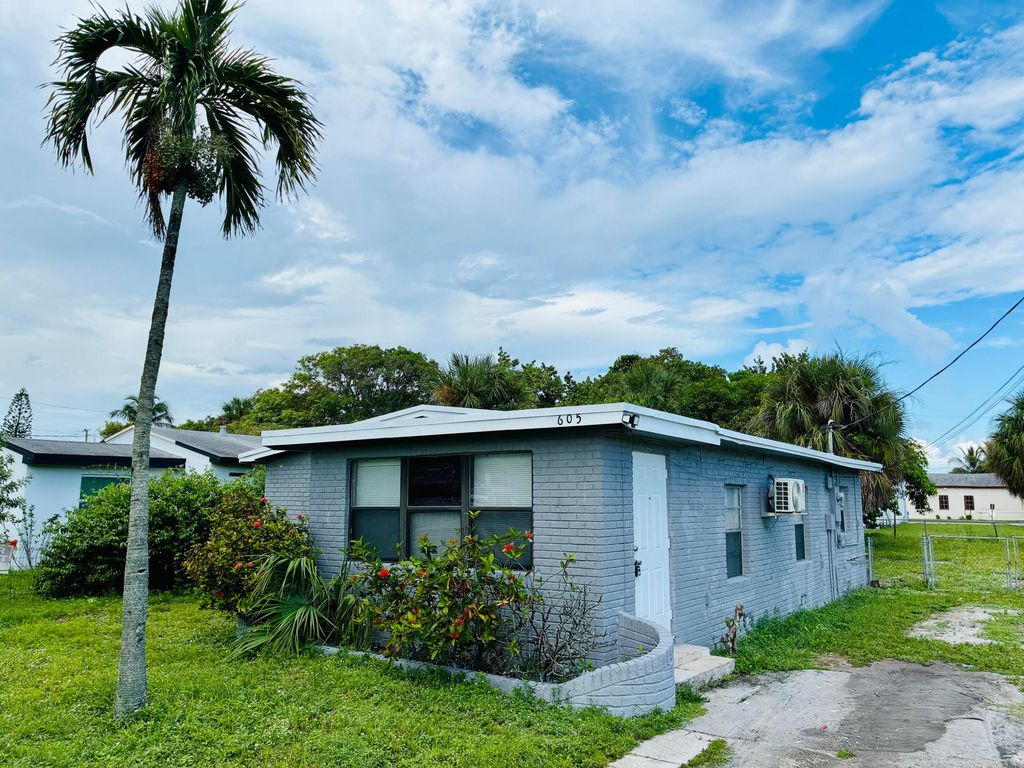605 NW 9TH Avenue, photo 4