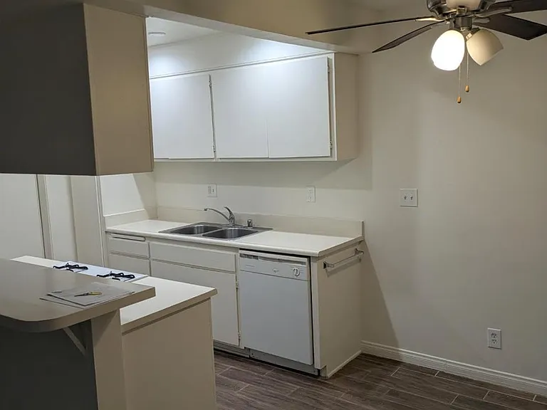 11613 Downey Ave #104 — Photo 3
