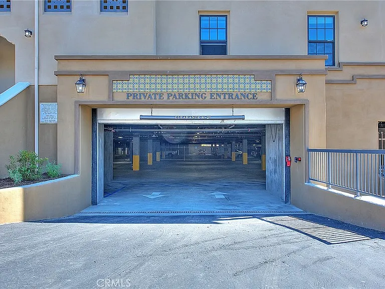 501 W Foothill Blvd #202 — Photo 13