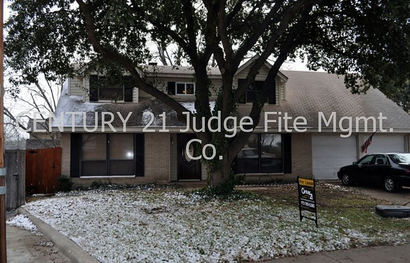Welcome to 1334 Carriage Dr!