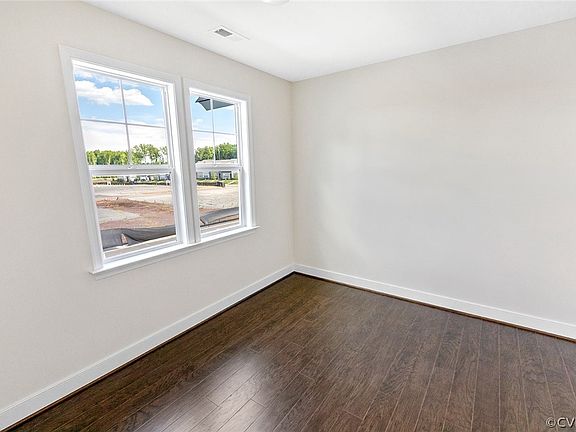 5th image of 10799 Porter Park Lane Gln