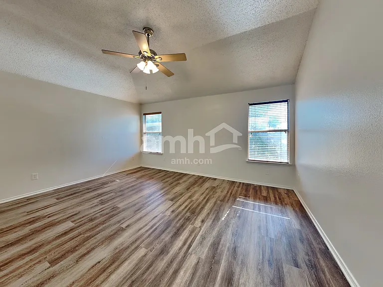 10308 Oak Branch Ln — Photo 10
