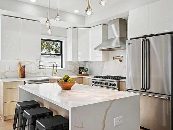 3rd image of 85 Bleecker St #3