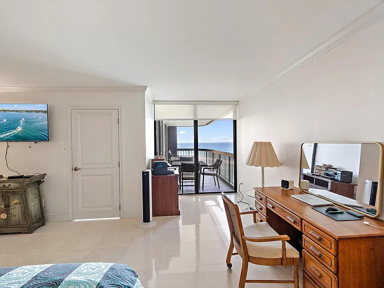 5380 N Ocean Dr #19E — Photo 10