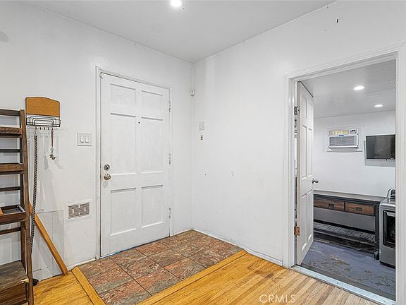4th image of 14603 S Aprilia Ave