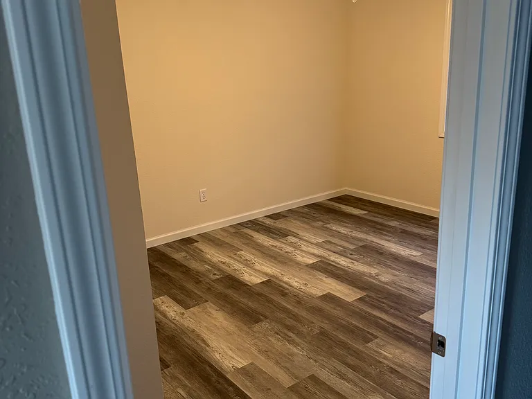 1617-1619-1637 1617ripley160e — Photo 6