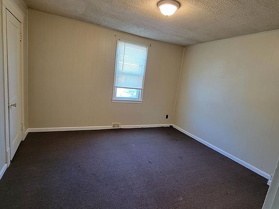 3rd image of 414 16th St #1