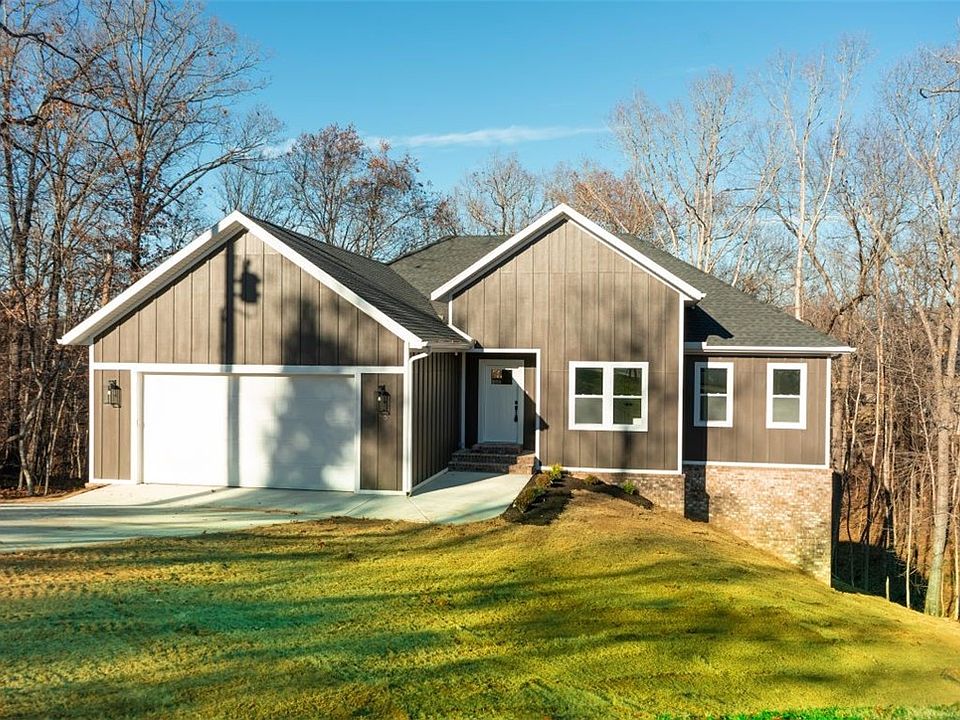 1st image of 5 Cardiff Cir