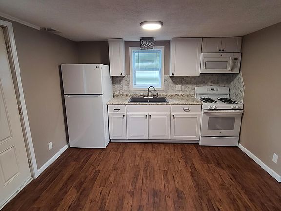 3rd image of 536 Woodland Ave