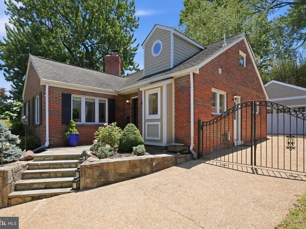 414 Skyhill Rd, Alexandria, VA 22314
