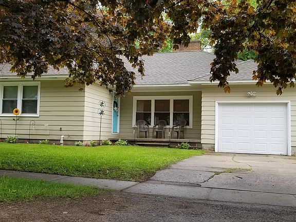 2nd image of 2660 Ray Ave