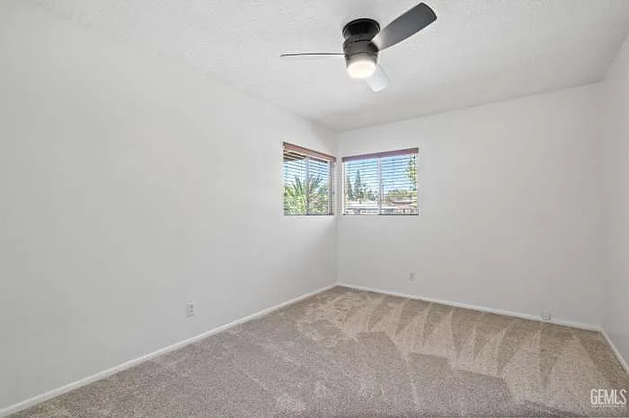 3 bed, 1635 sqft, $825 — Photo 1