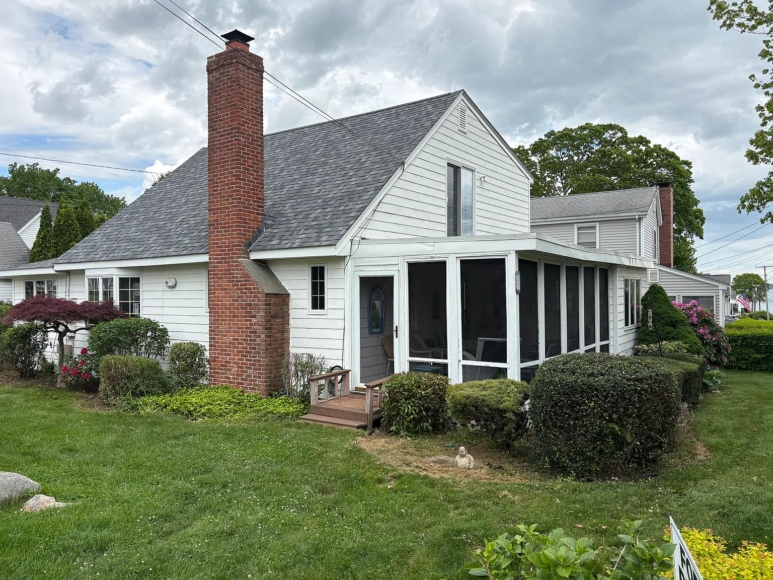 31 Sea Breeze Ave — Photo 1