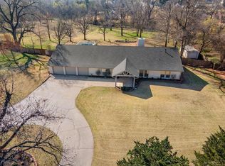 9600 Nawassa Dr, Midwest City, OK 73130