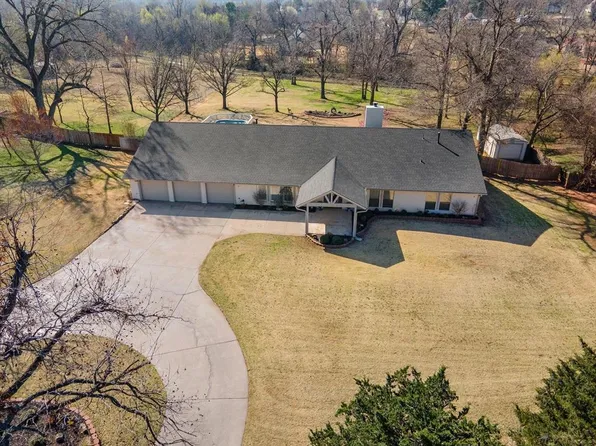 9600 Nawassa Dr, Midwest City, OK 73130