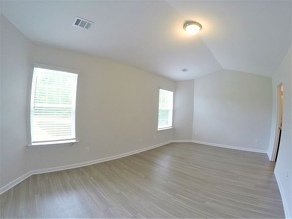 5th image of 3 Saint Augustine Way #Saw