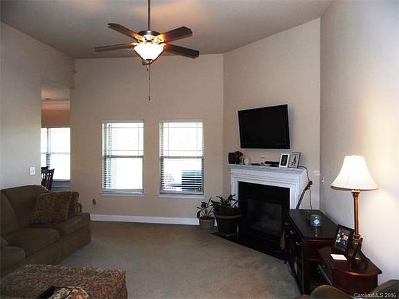 5th image of 109 Jobe Dr