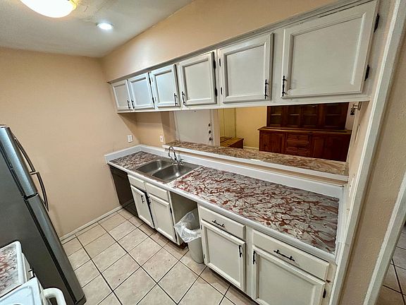 3rd image of 4119 Medical Dr APT E101