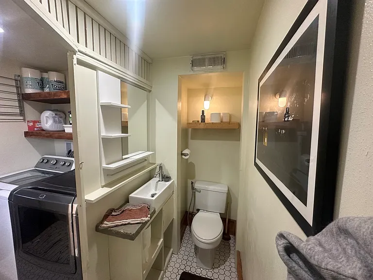 4243 Kenwood Ave — Photo 22