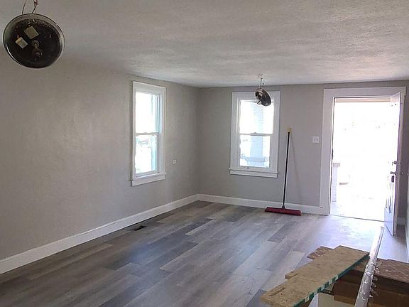 2nd image of 708 S Logan Ave #1A
