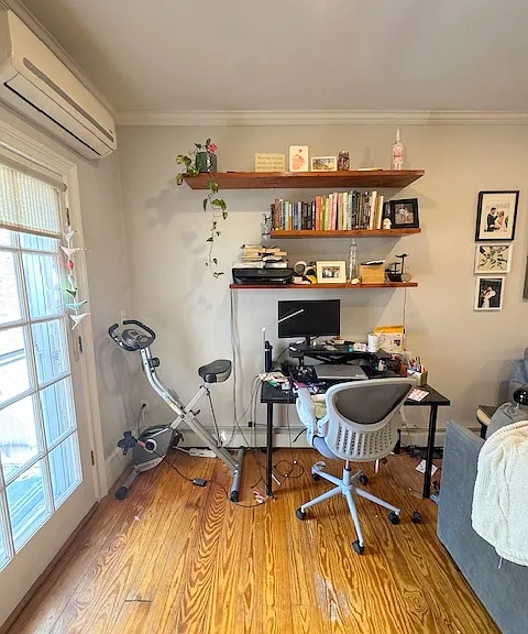 137 M St #2 — Photo 4