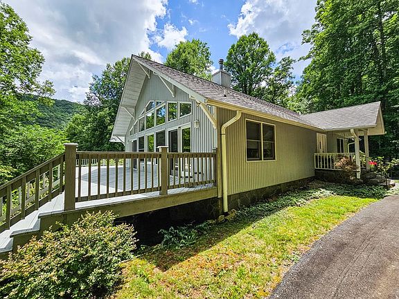 1572 Brushy Fork Rd, Sylva, NC 28779 | MLS #26038187 | Zillow