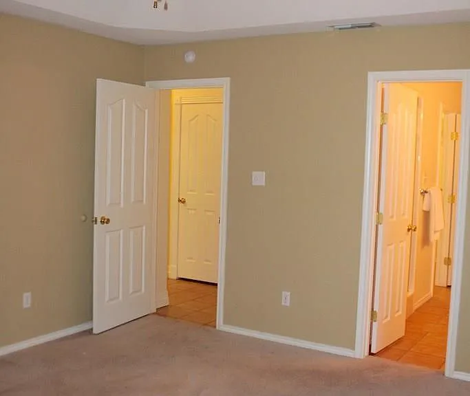 1418 Summerfield Ln — Photo 12