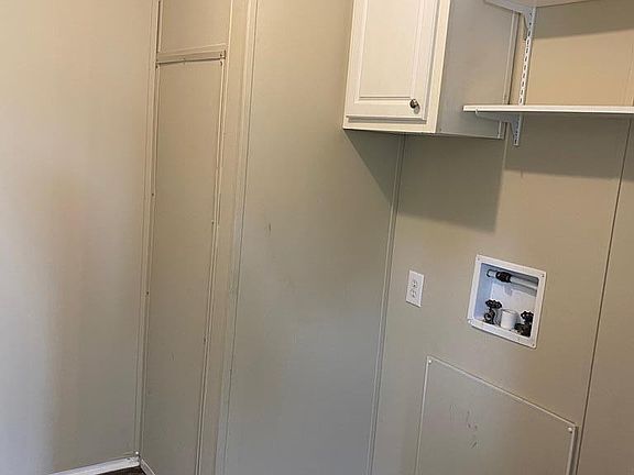 5th image of 75 NE Willow Ln