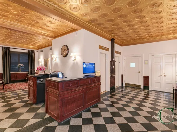 162 West 56th Street 1202 image 2 of 4