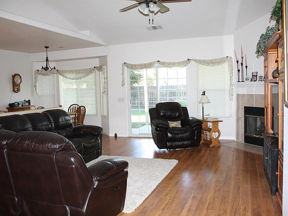 3rd image of 3614 E Vista Dr