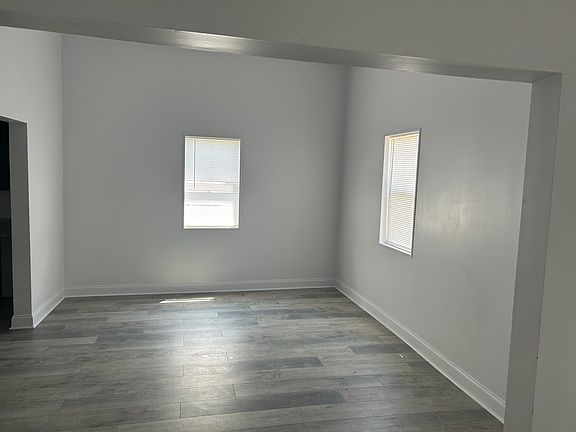 3rd image of 330 Williams Ave
