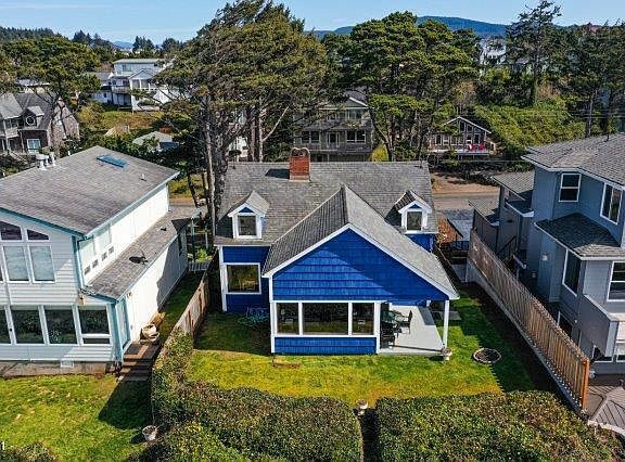2nd image of 4567 SW Beach Ave