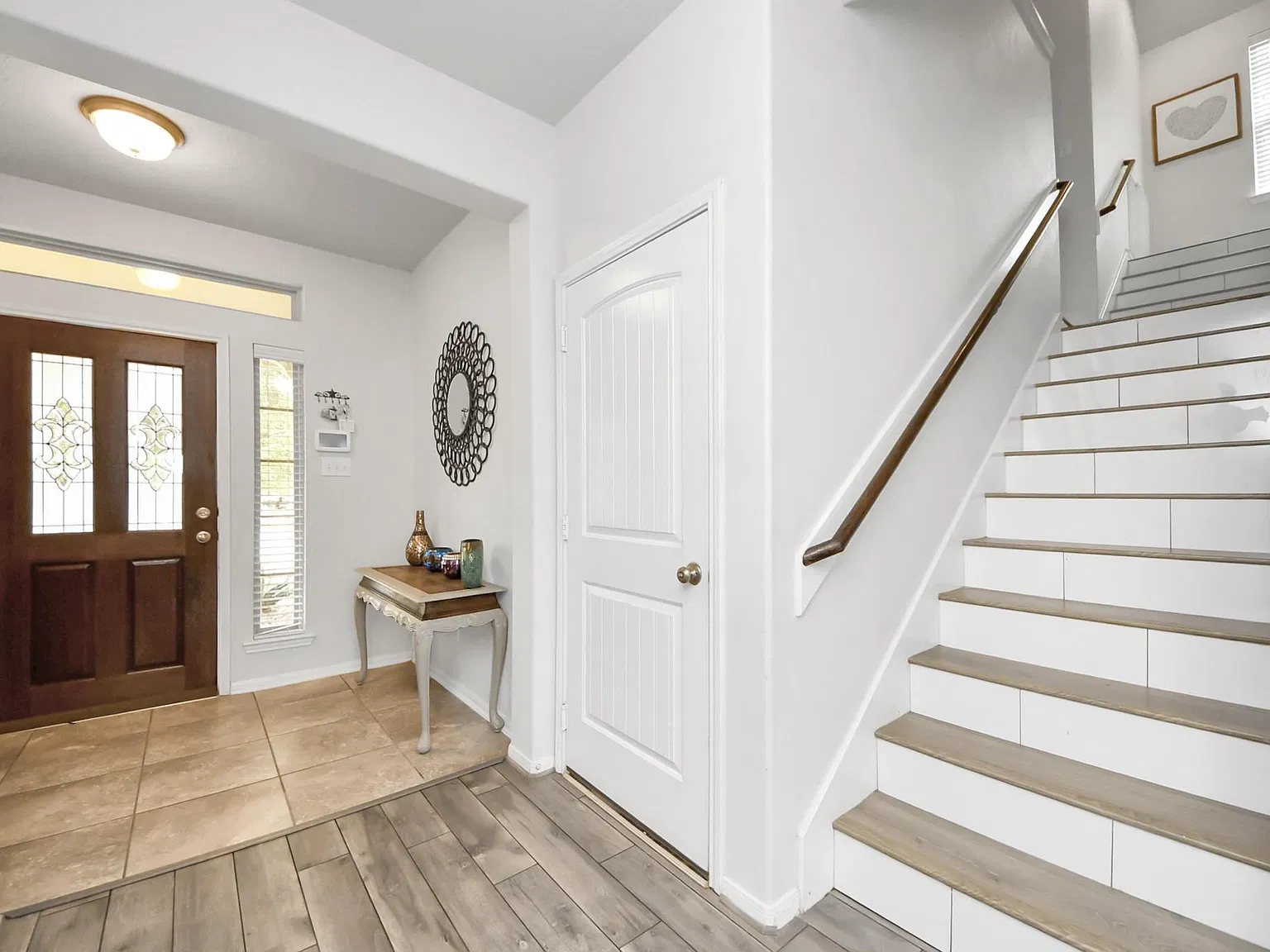 4 bed, 2.5 bath, 2497 sqft, $2,600 — Photo 3