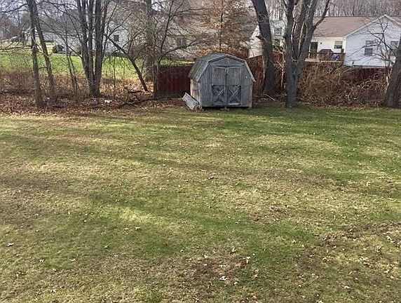 3rd image of 844 Saul Dr