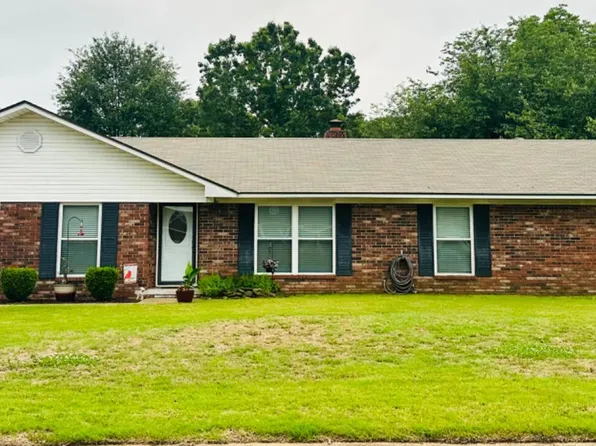 2804 Ivy Dr, Newport, AR 72112