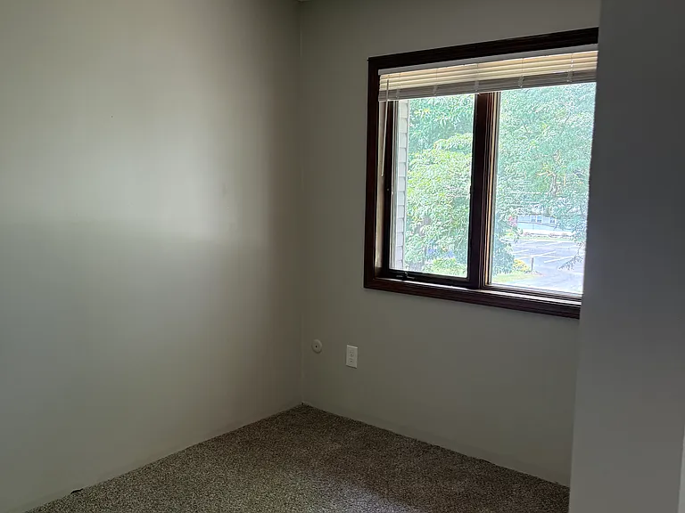 420 N Main St #12 — Photo 9