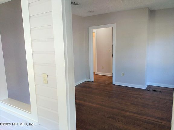 5th image of 3242 GREEN Street