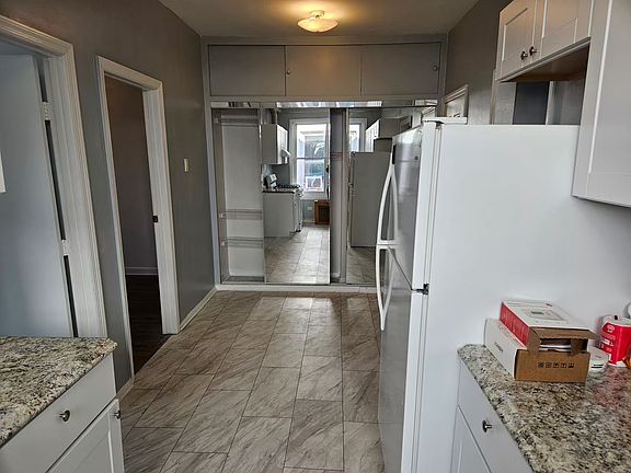 3rd image of 2273 E 24th St #2R