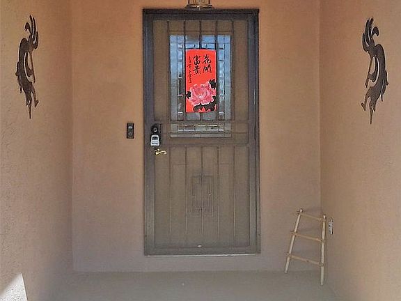 3rd image of 33 Calle Cadena