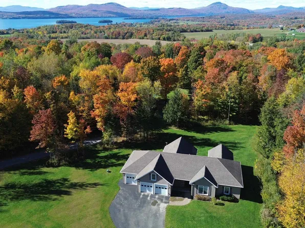 905 Dairninaka Drive, Derby, VT 05829