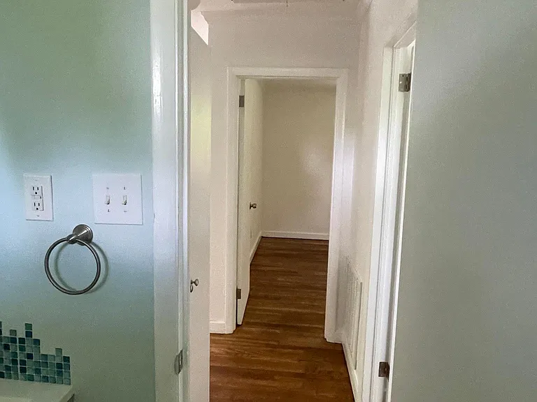 529 Hillsborough St #G4 — Photo 9